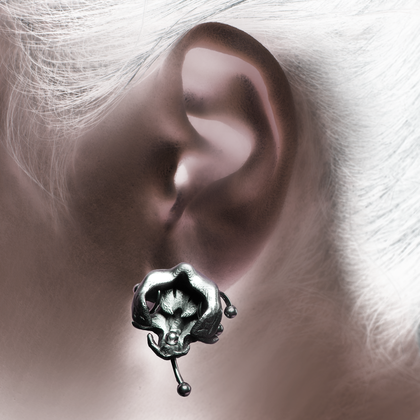 0RCHID HUSK EARRING-SLIVER