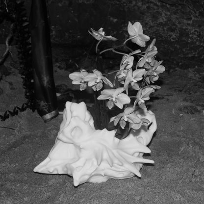 VESSEL 404-WHITE RESIN