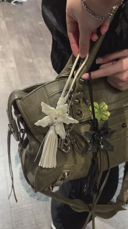 Black 0rchid bag chain